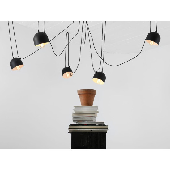 Piekaramā lampa POPO 6 - melna Piekaramā lampa POPO 6 - melna