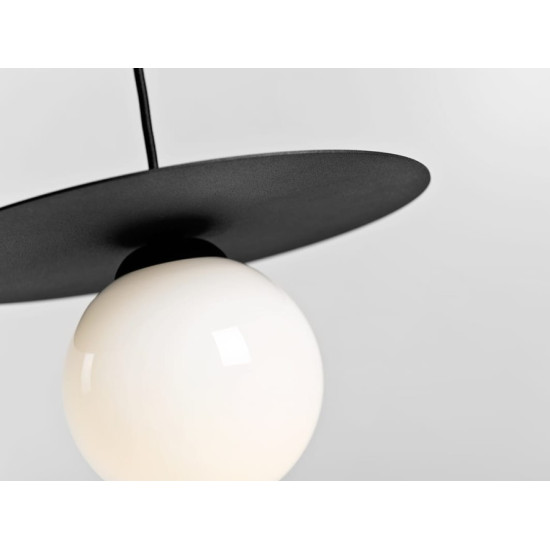 Piekaramā lampa SKIVA BALL S - melna Piekaramā lampa SKIVA BALL S - melna