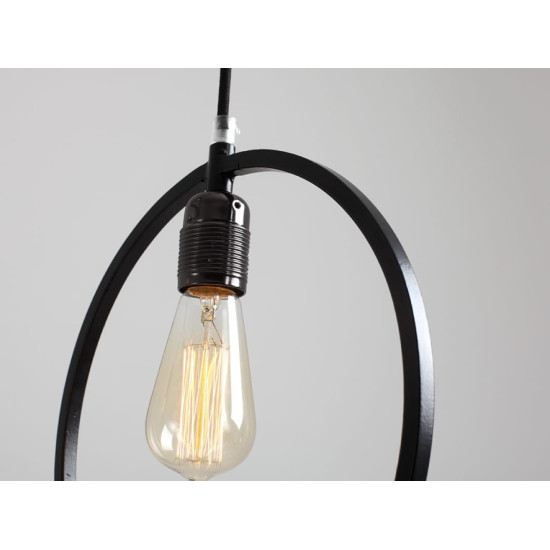 Piekaramā lampa VETO - melna Piekaramā lampa VETO - melna