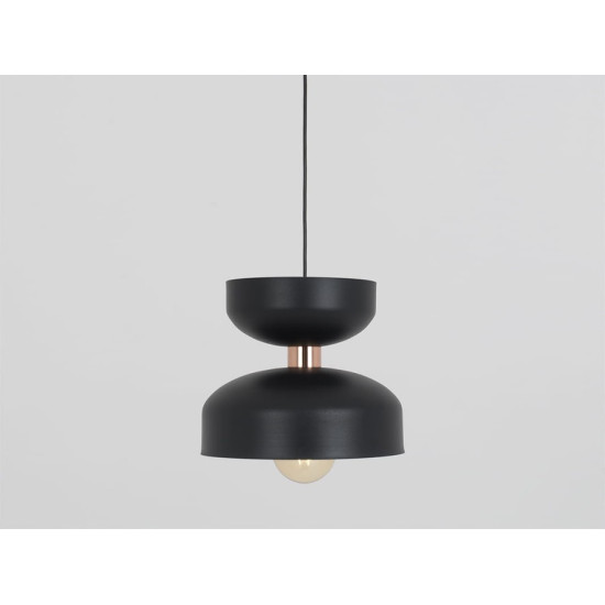 Piekaramā lampa WOMAN M - melna Piekaramā lampa WOMAN M - melna