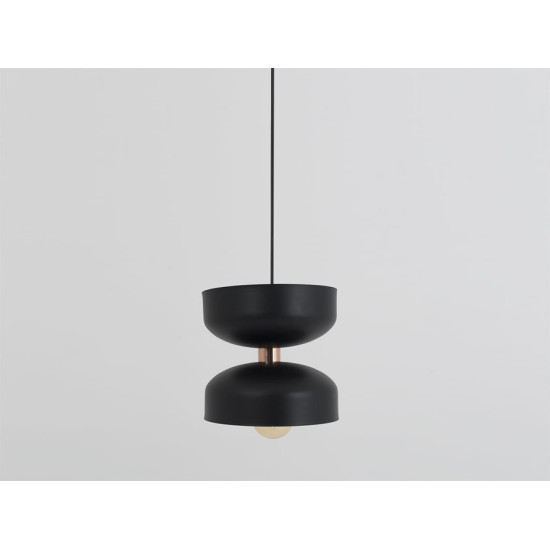 Piekaramā lampa WOMAN S - melna Piekaramā lampa WOMAN S - melna